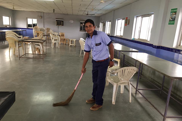 Housekeeping Services in Gota